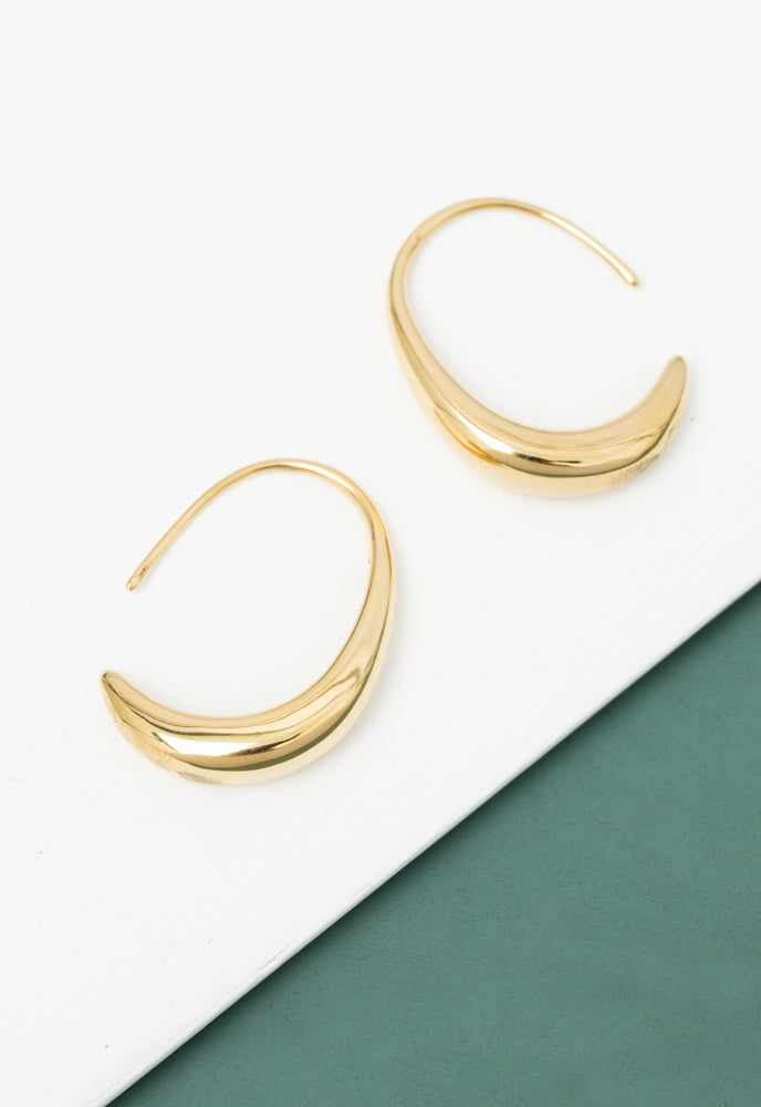 Crescent Moon Thread Drop Earrings in gold