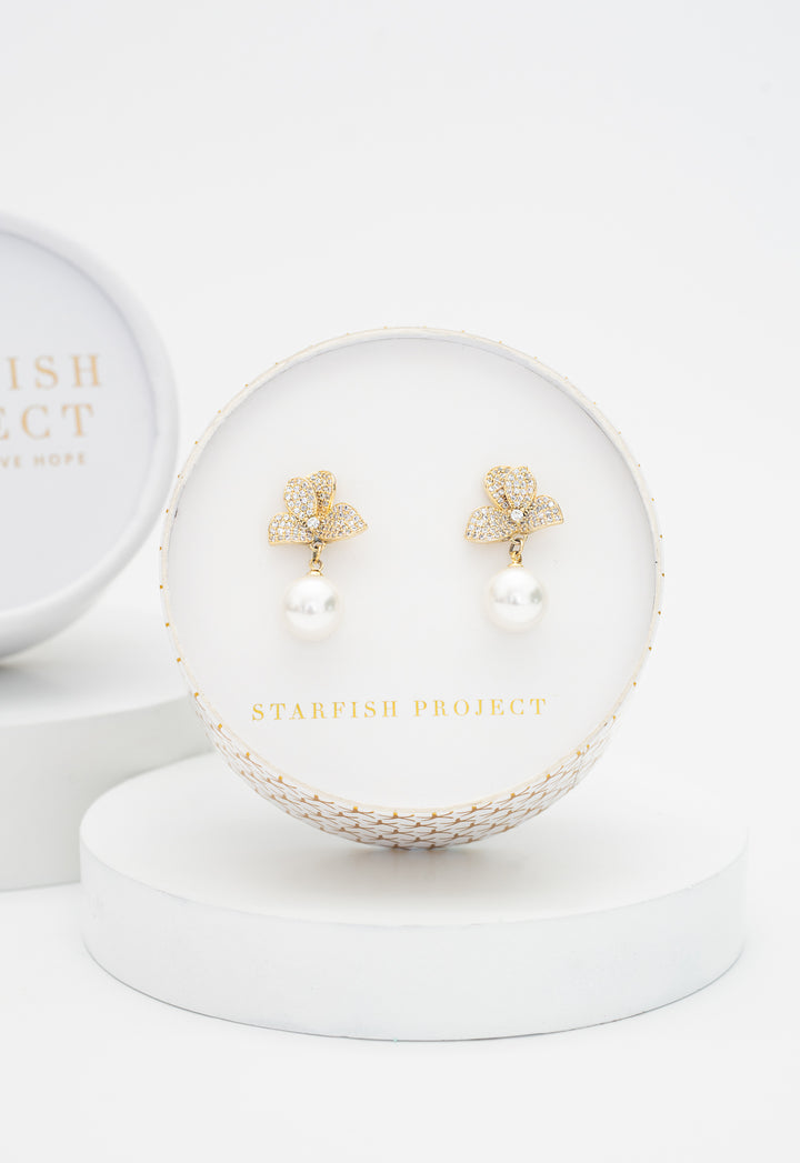 Natural Treasures Pearl Earrings