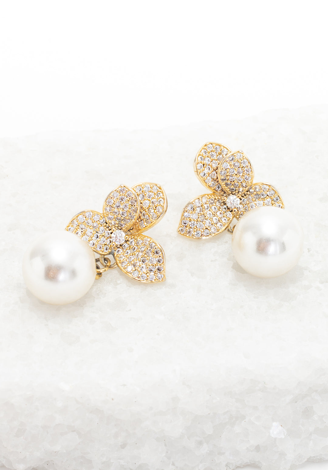 Natural Treasures Pearl Earrings