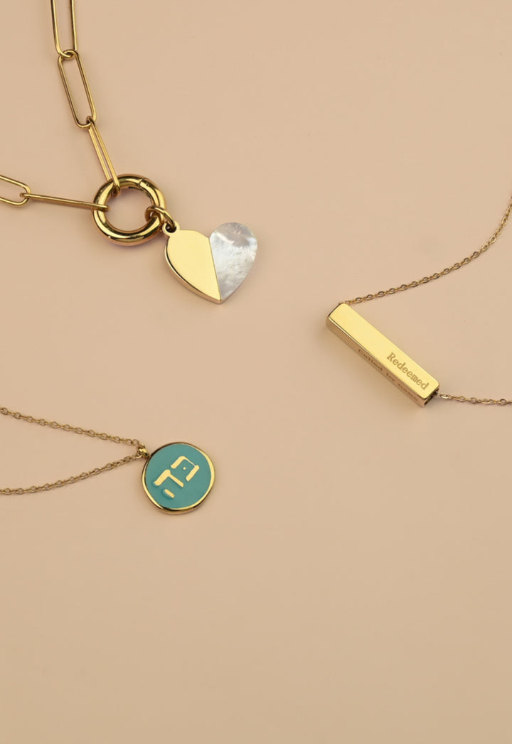 The Chosen Four-Sided Necklace Gold