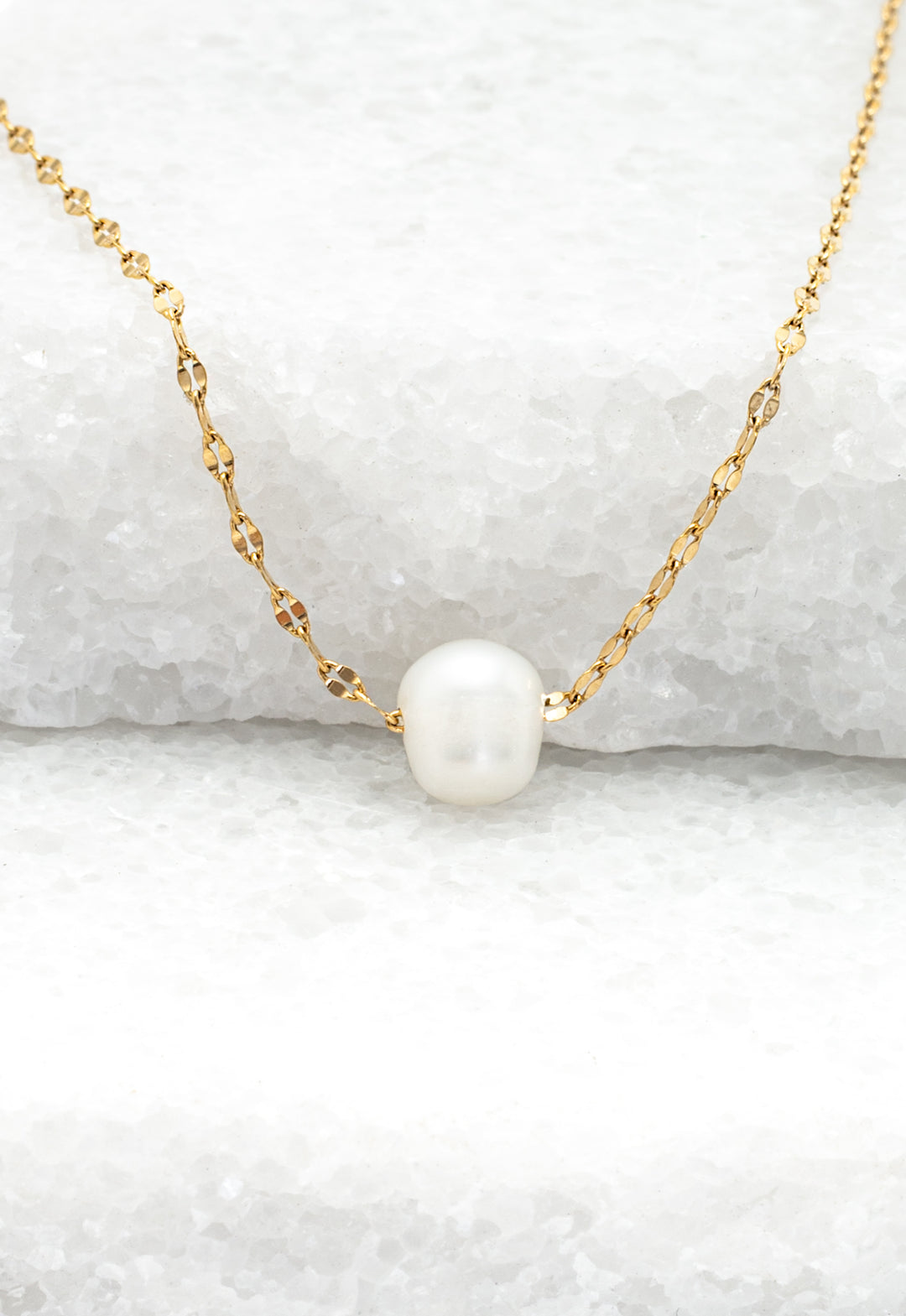 Annie Gold Pearl Necklace